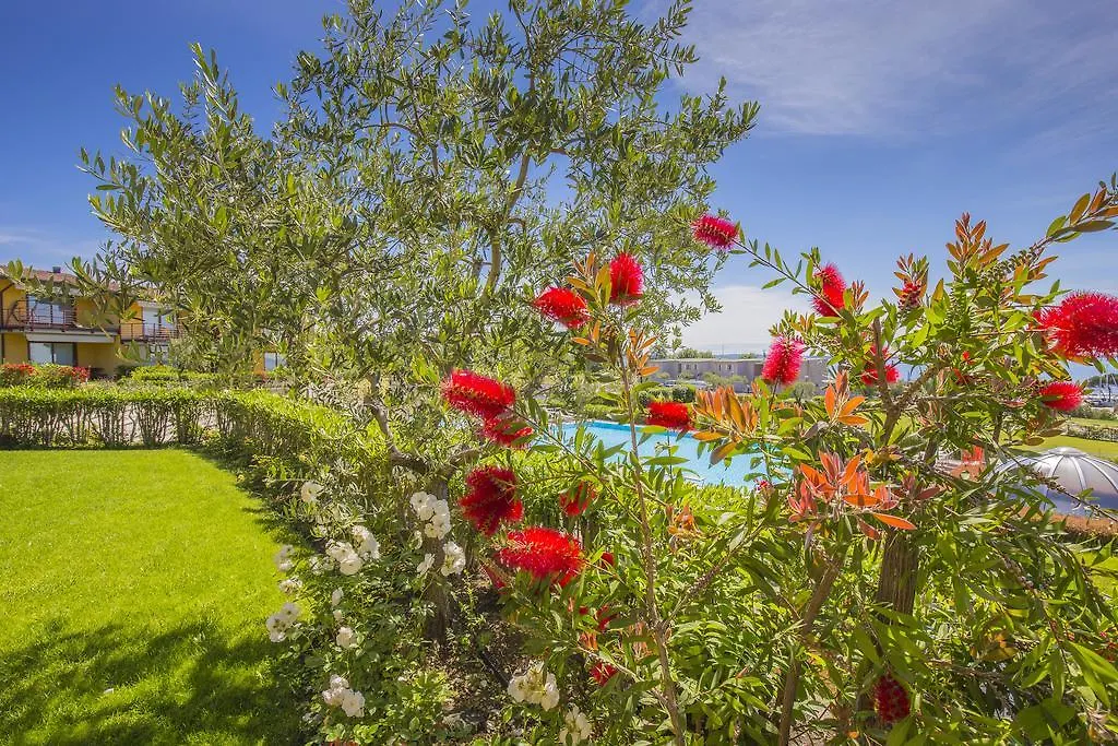 Marina Loft Villa Moniga del Garda 0*,  Italy