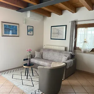Ely Hause Apartment Calmasino