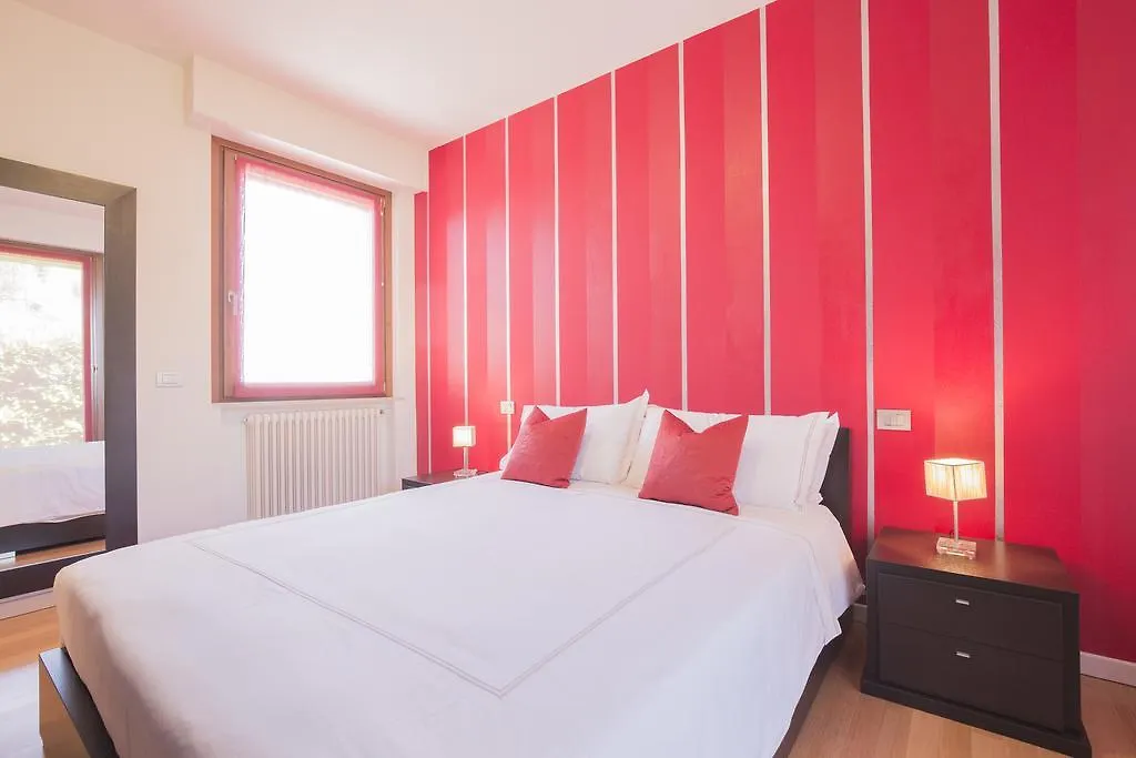 Marina Loft Villa Moniga del Garda 0*,
